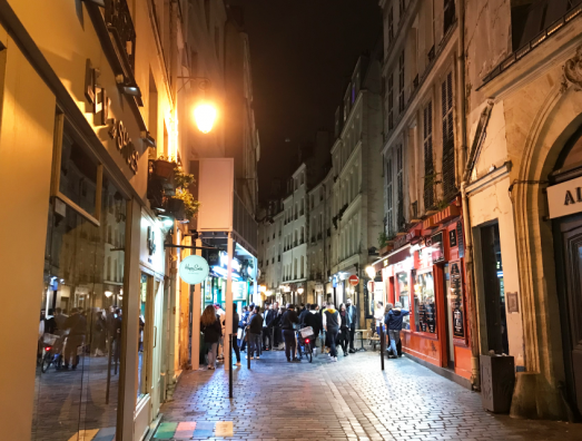 Visit le Marais and learn french with its ambassador.